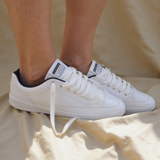 CLASSIC SNEAKERS